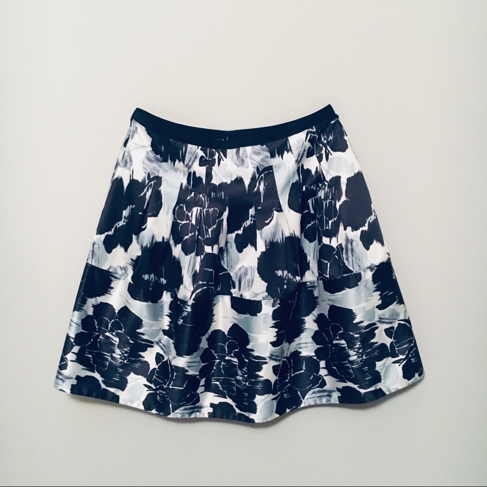 The Limited A-line Black Floral Skirt Size 10